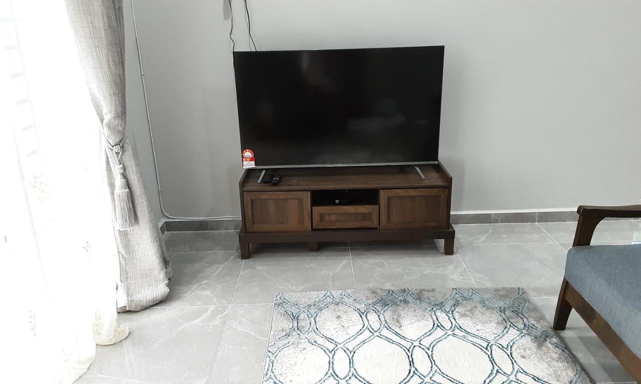 Villa Hijau Guest House Kampong Sura Tengah エクステリア 写真