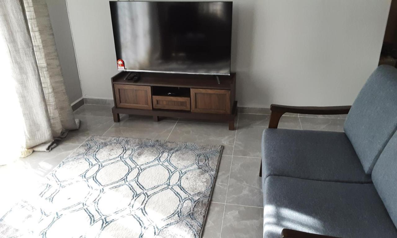Villa Hijau Guest House Kampong Sura Tengah エクステリア 写真